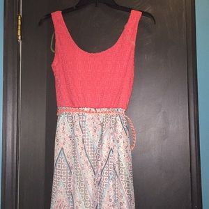 Beautiful maxi dress!